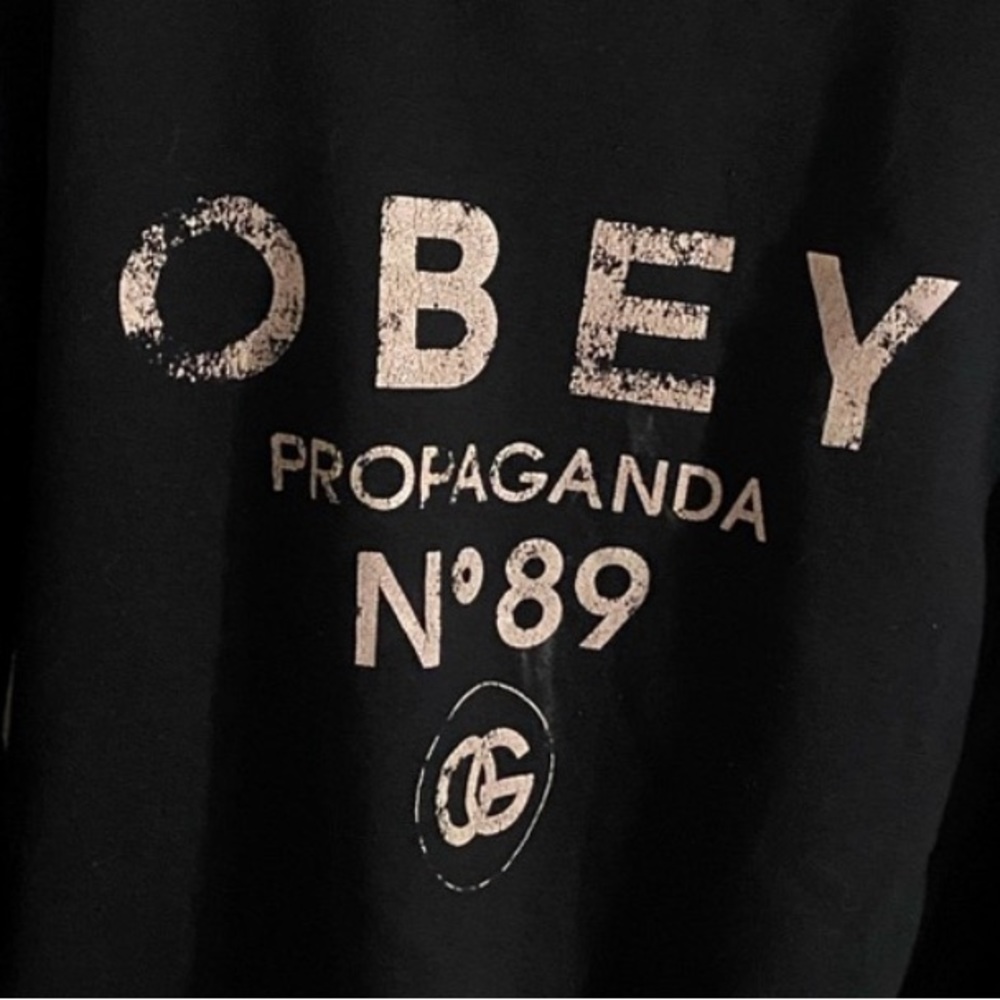 Black Obey Sweatshirt Women’s Large